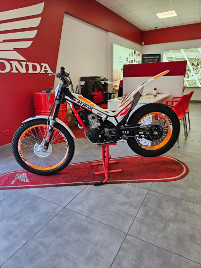 trial montesa 301 repsol RACE REPLICA - ETUPES