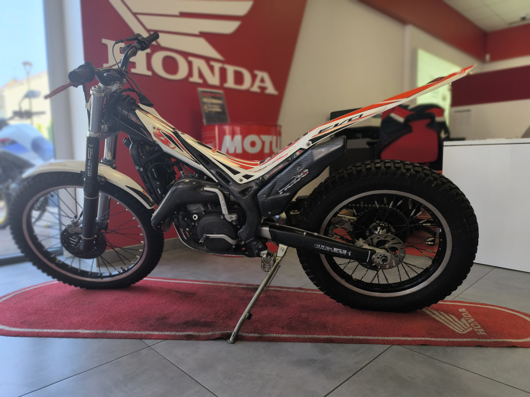 TRIAL BETA 125 EVO L'USINE MOTOS  ETUPES 