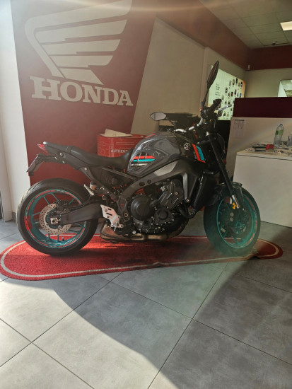 YAMAHA MT09 / MT-09 / MT 09 A2 - ETUPES