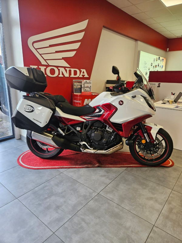 Honda Cb125R ATLANTIQUE MOTO  ROYAN 