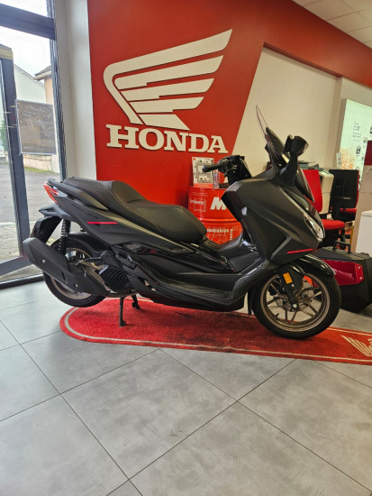 HONDA FORZA 125  EDITION SPECIAL 2025 - ETUPES