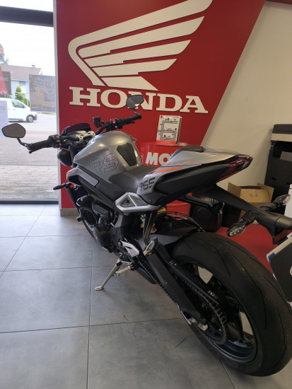 TRIUMPH STREET TRIPLE RS - ETUPES