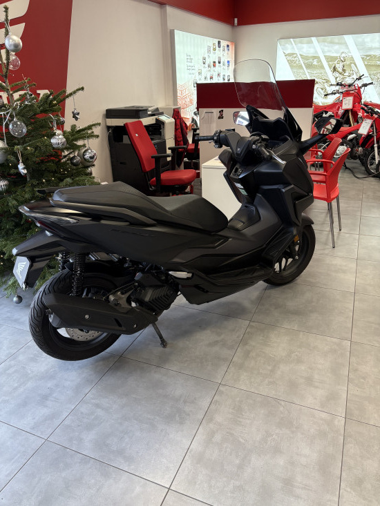 HONDA FORZA 125 - ETUPES