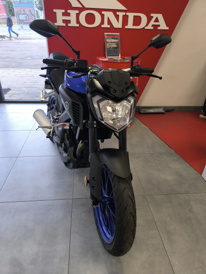 YAMAHA MT125 - ETUPES