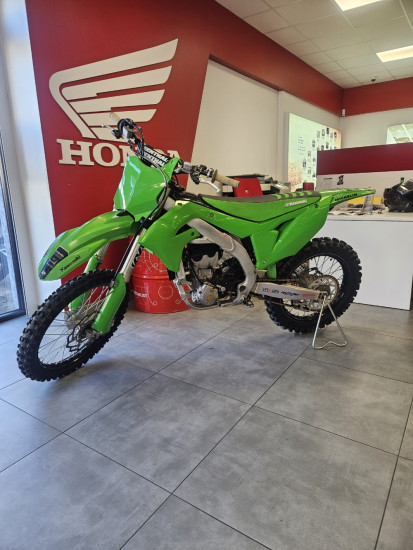 KAWASAKI KXF 250 2024 - ETUPES