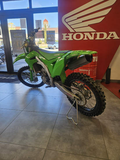 KAWASAKI KXF 250 2024 - ETUPES