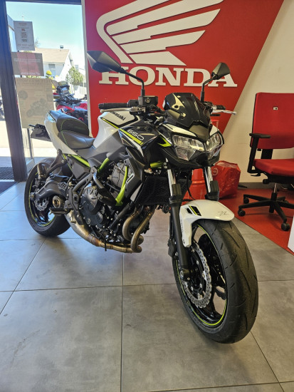 KAWASAKI Z650 AKAPOVIC - ETUPES