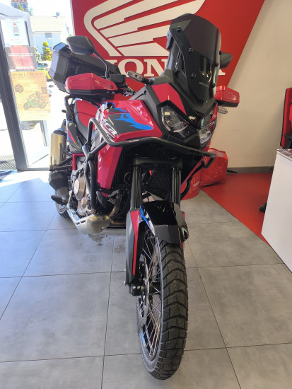 HONDA AFRICA TWIN * 2000€ D'ÉQUIPEMENTS & ACCESOIRES OFFERTS - ETUPES