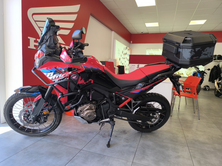 HONDA AFRICA TWIN * 2000€ D'ÉQUIPEMENTS & ACCESOIRES OFFERTS - ETUPES